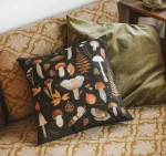 Льняной чехол для подушки «Темный осенний лес» • Сувенир от Fungiline