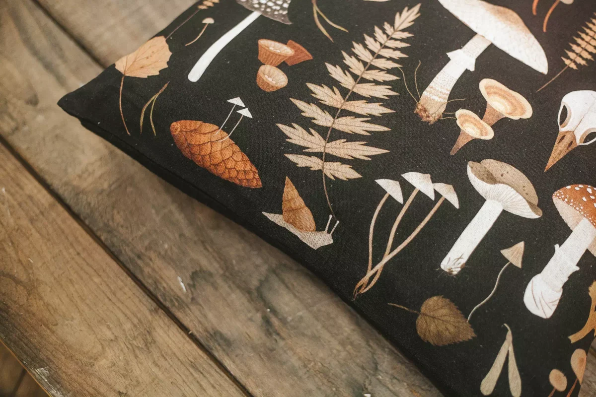 Льняной чехол для подушки «Ведьмовской» • Сувенир от Fungiline — изображение 4